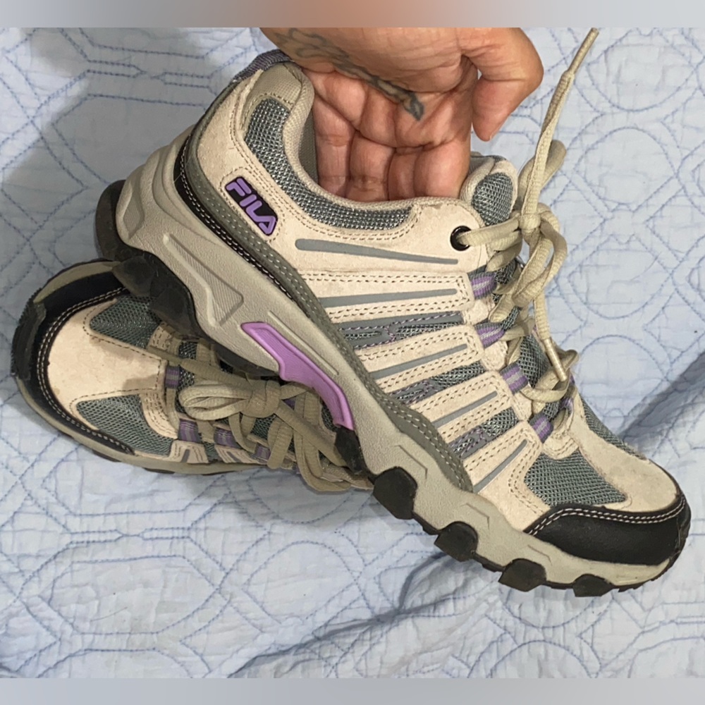 Fila size 7 sneakers for hiking?